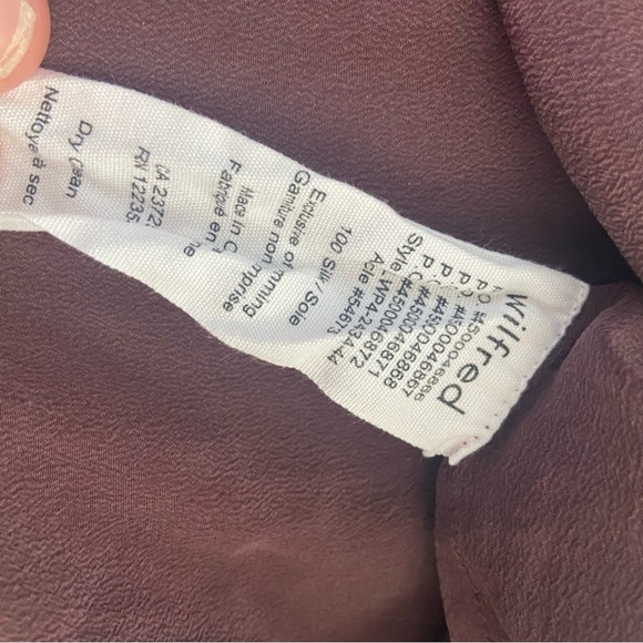 4 for $20 🖤 WILFRED Desaix 100% Silk Blouse - Picture 6 of 10